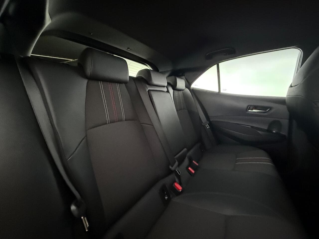 Toyota Corolla thumbnail Seats Rear