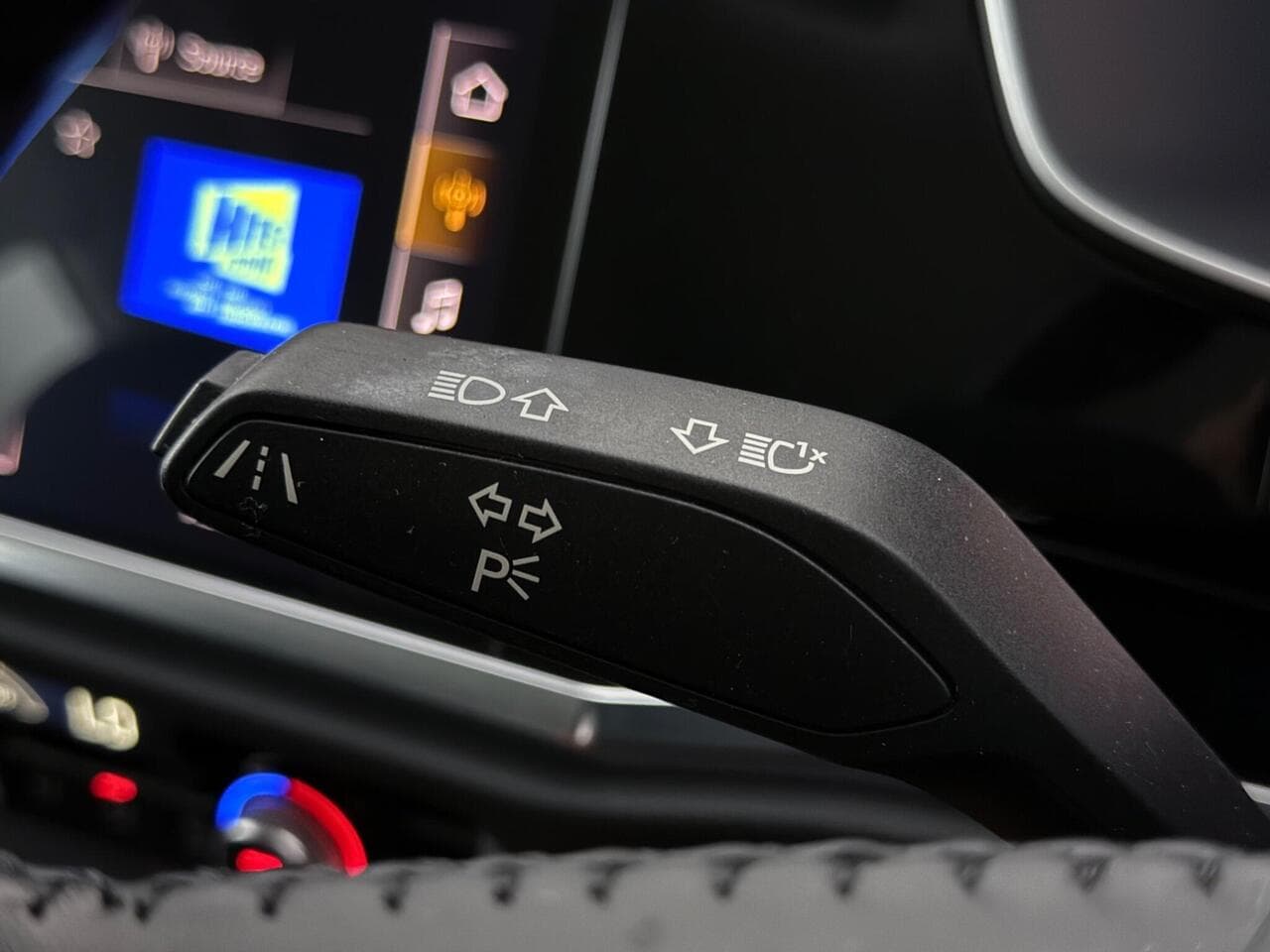 Audi Q3 thumbnail Misc Controls