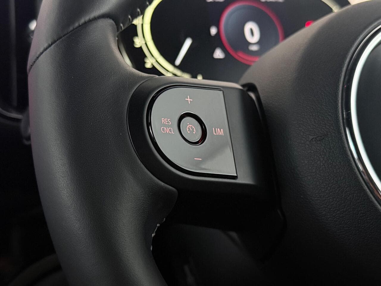 MINI Countryman thumbnail Misc Controls