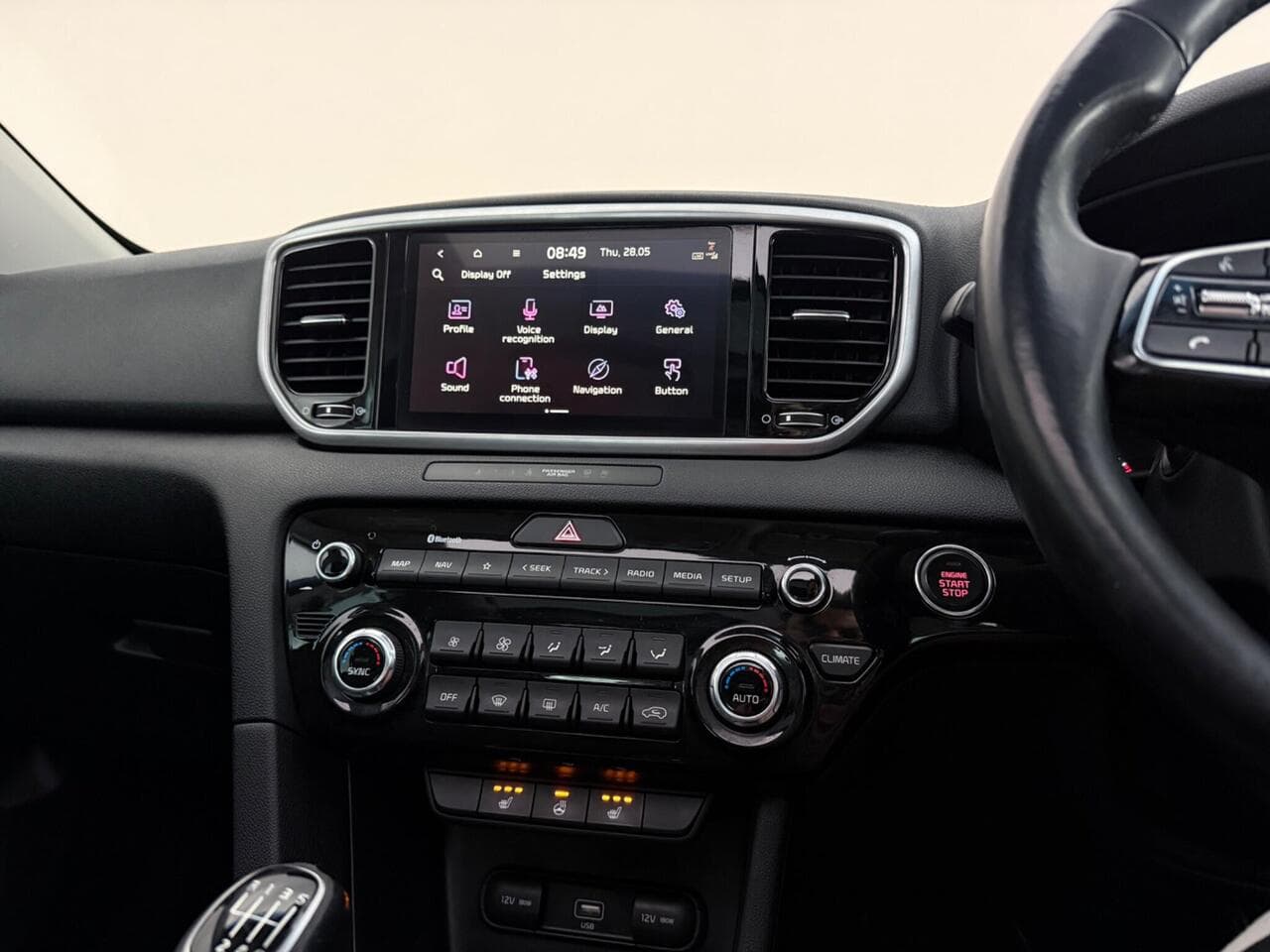 Kia Sportage thumbnail Infotainment System