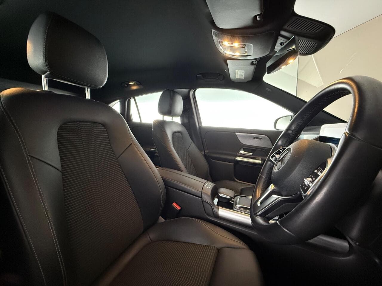 Mercedes-Benz GLA thumbnail Seat Driver