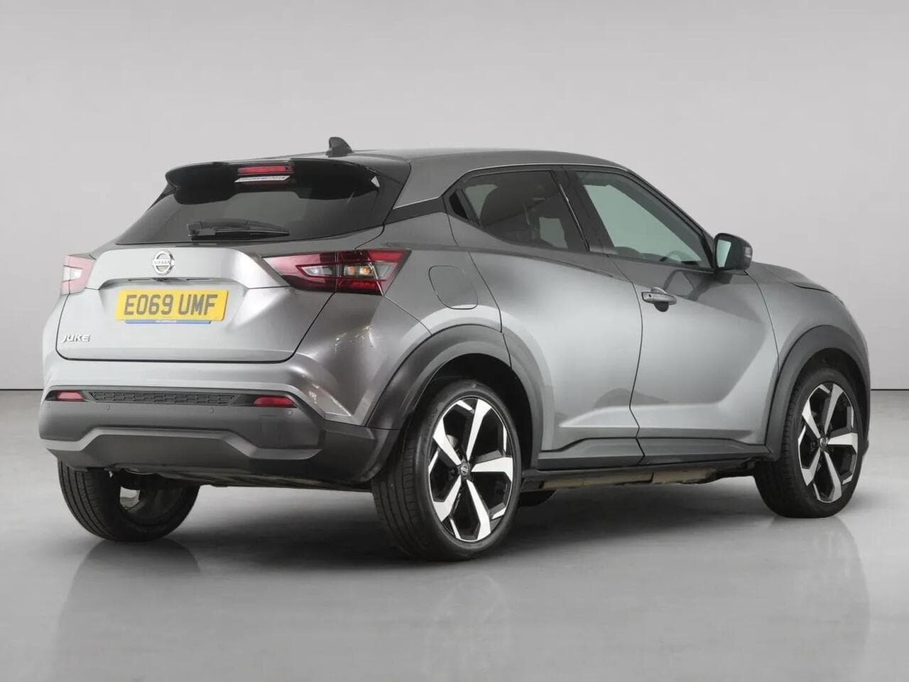 Nissan Juke thumbnail Rear Right