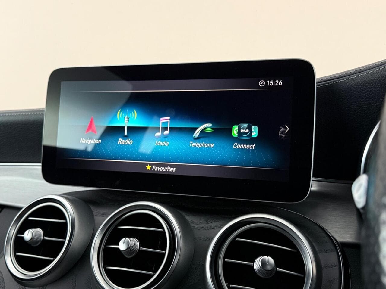 Mercedes-Benz C Class thumbnail Infotainment System
