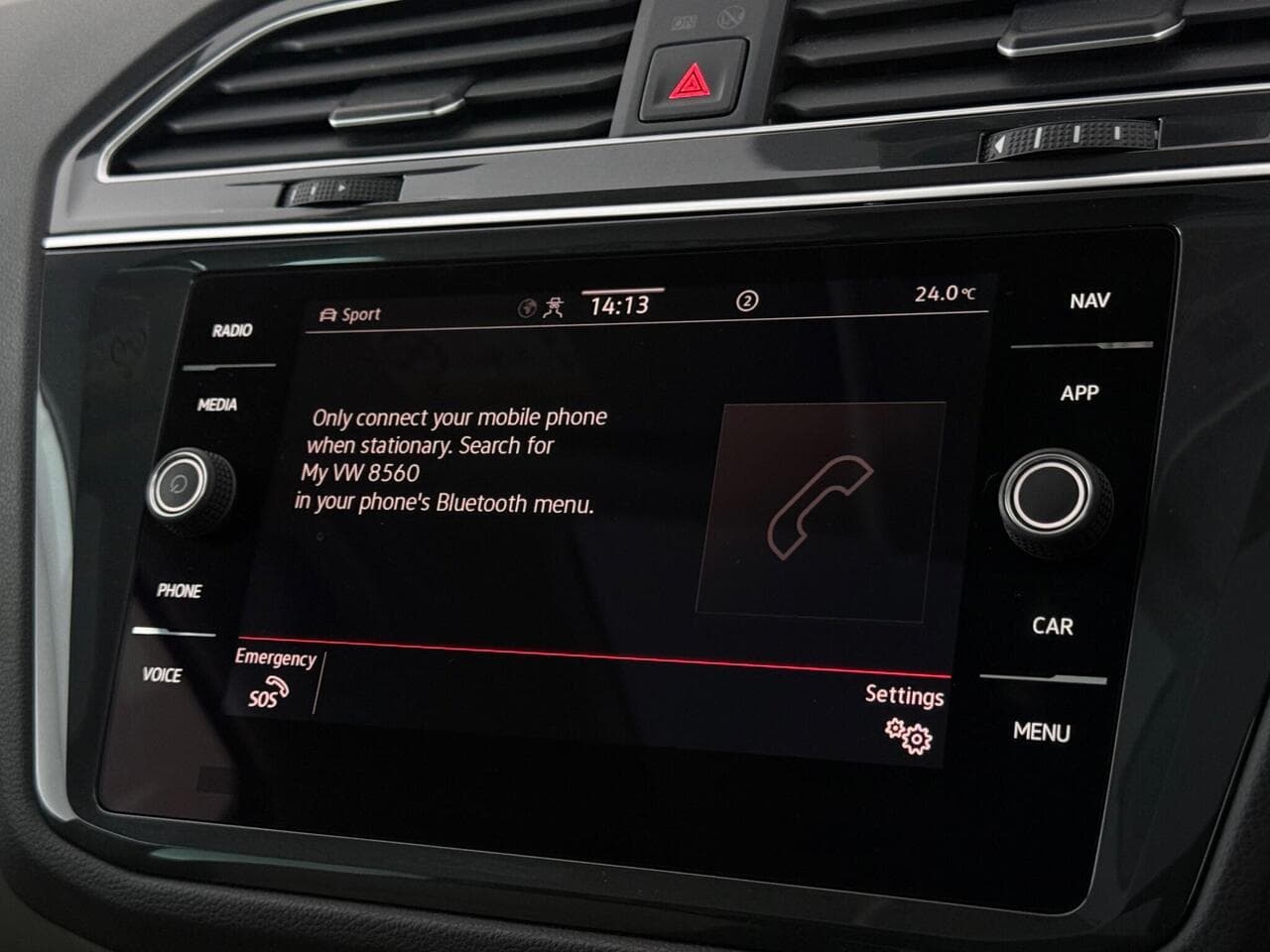 Volkswagen Tiguan thumbnail Infotainment System