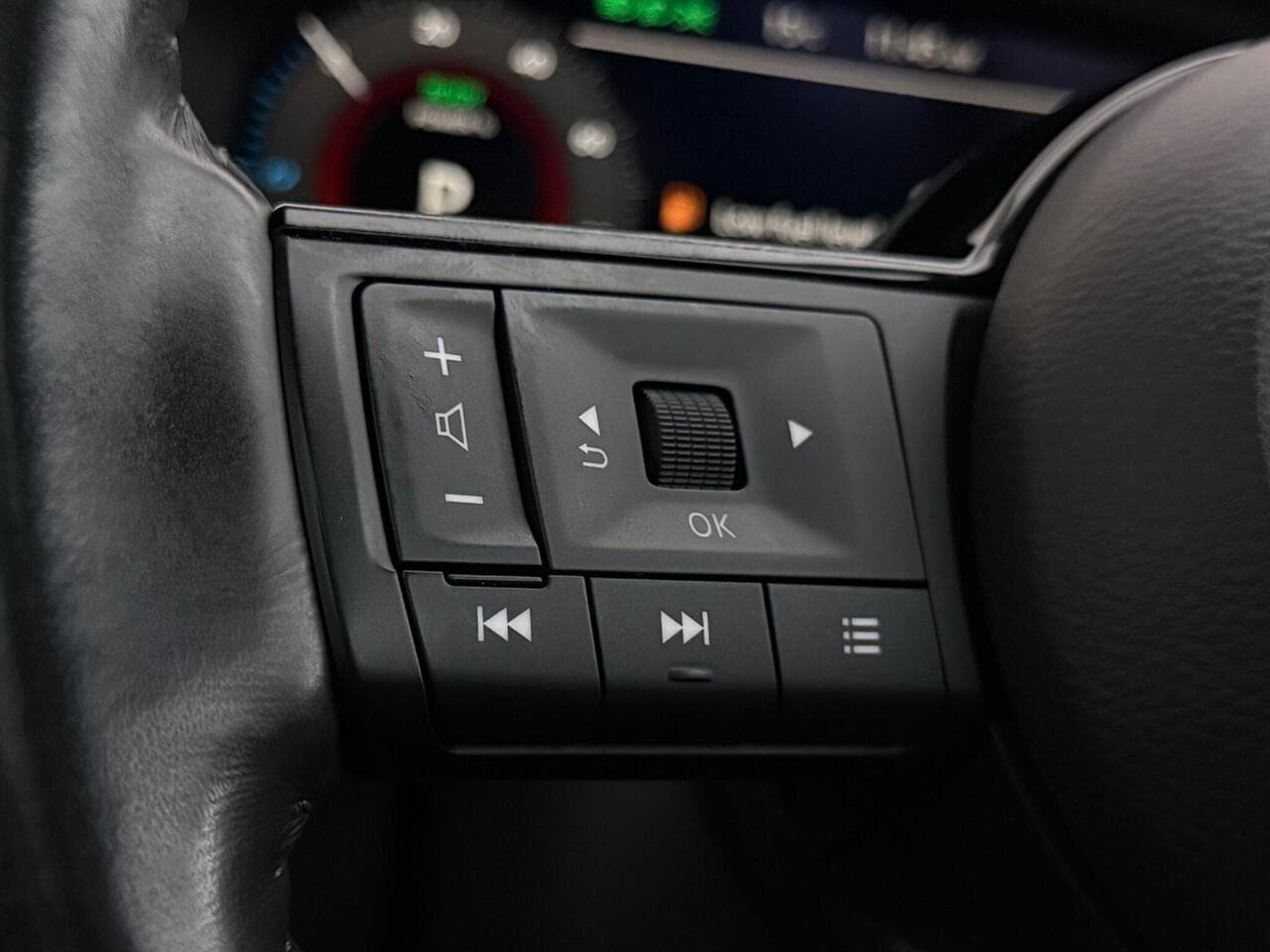 Nissan Qashqai thumbnail Misc Controls