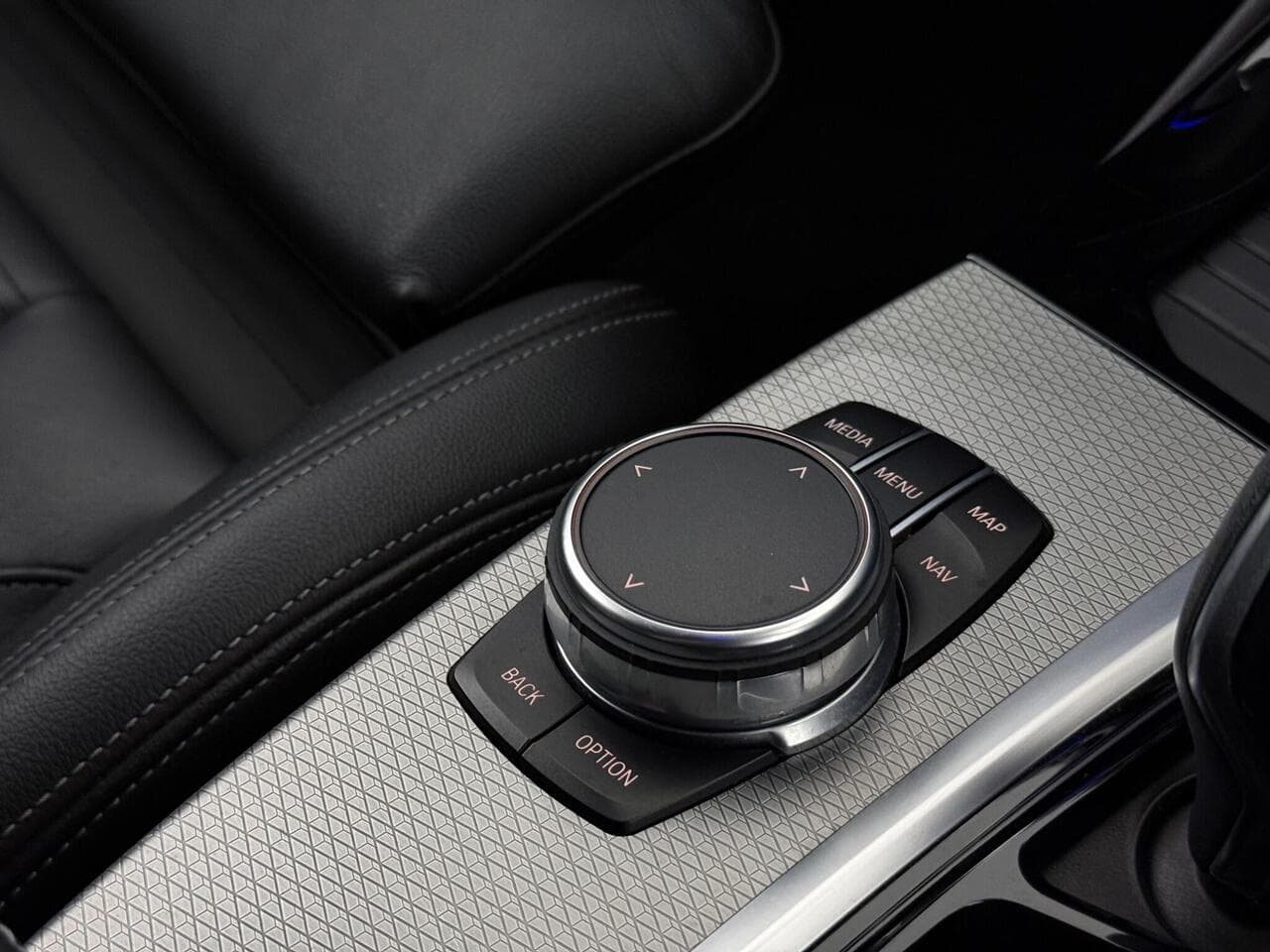 BMW X3 thumbnail Misc Controls