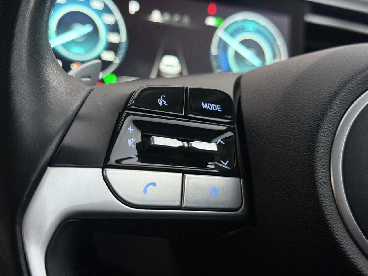 Hyundai TUCSON thumbnail Misc Controls