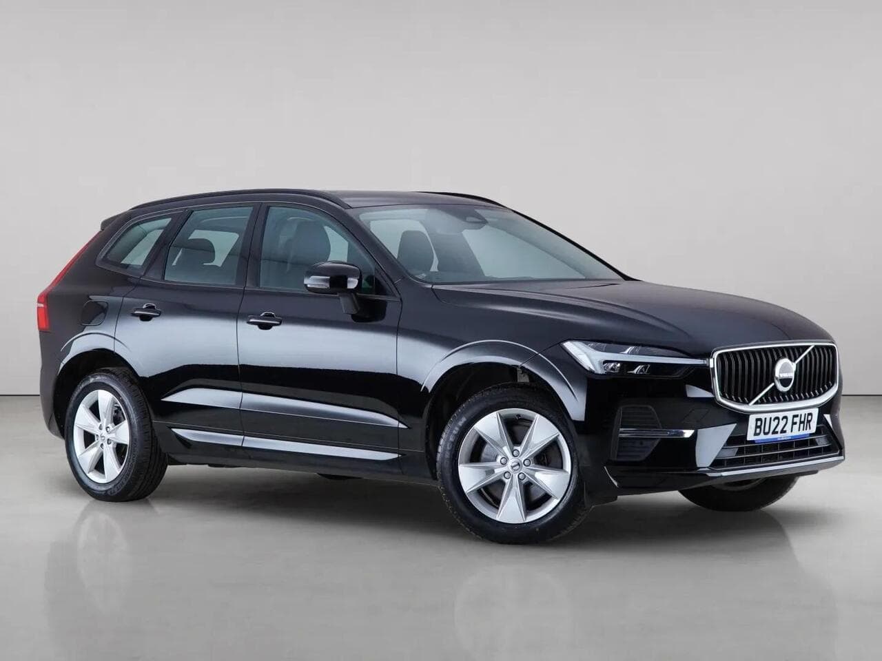 Volvo XC60 - Volvo XC60 2.0 B5 MHEV Momentum Auto AWD Euro 6 (s/s) 5dr