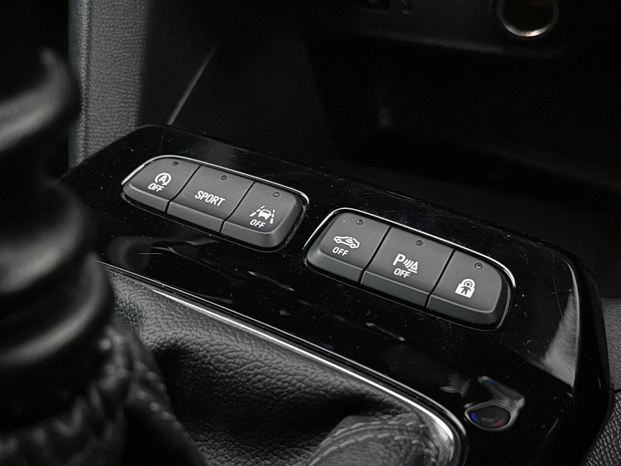 Vauxhall Mokka thumbnail Misc Controls
