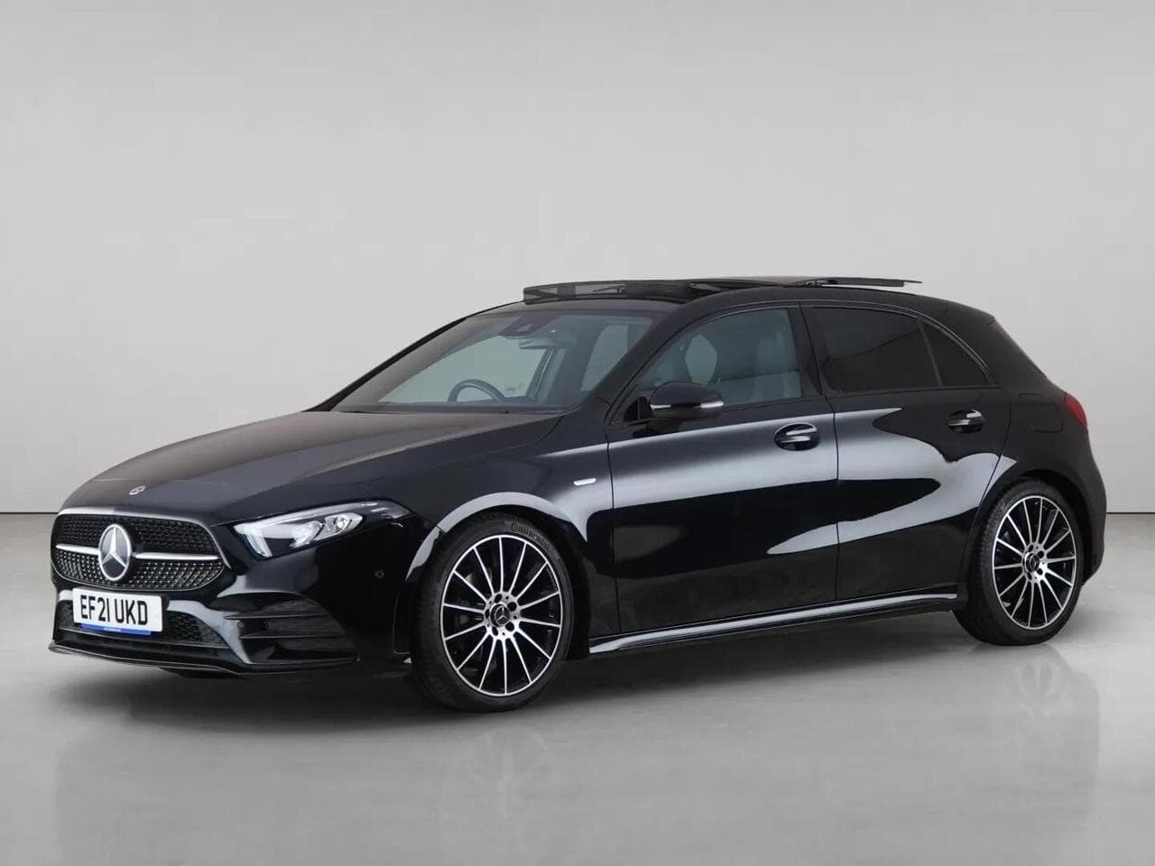 Mercedes-Benz A Class thumbnail Front Left