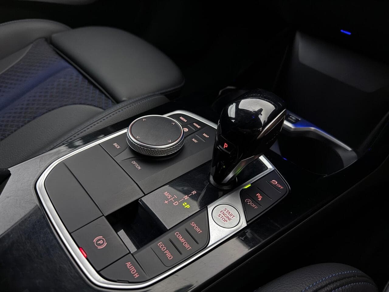 BMW 2 Series Gran Coupe thumbnail Interior Front