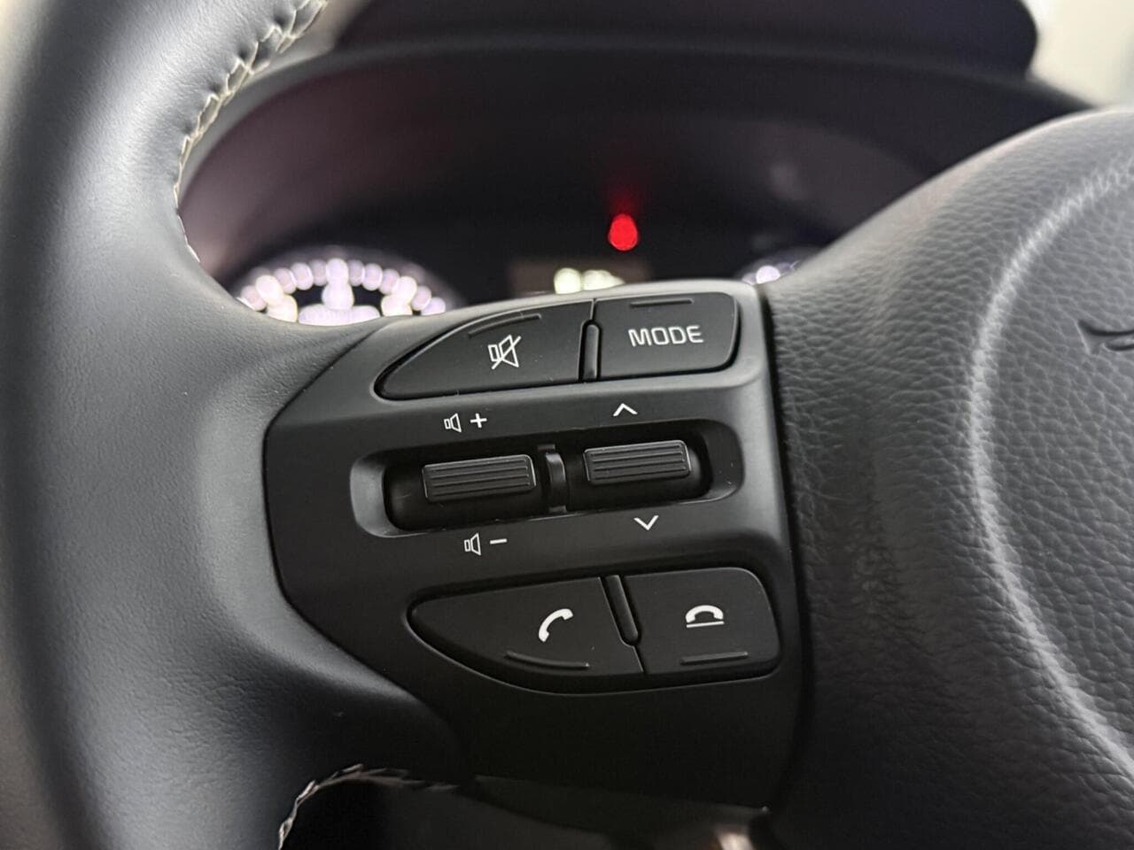 Kia Picanto thumbnail Misc Controls