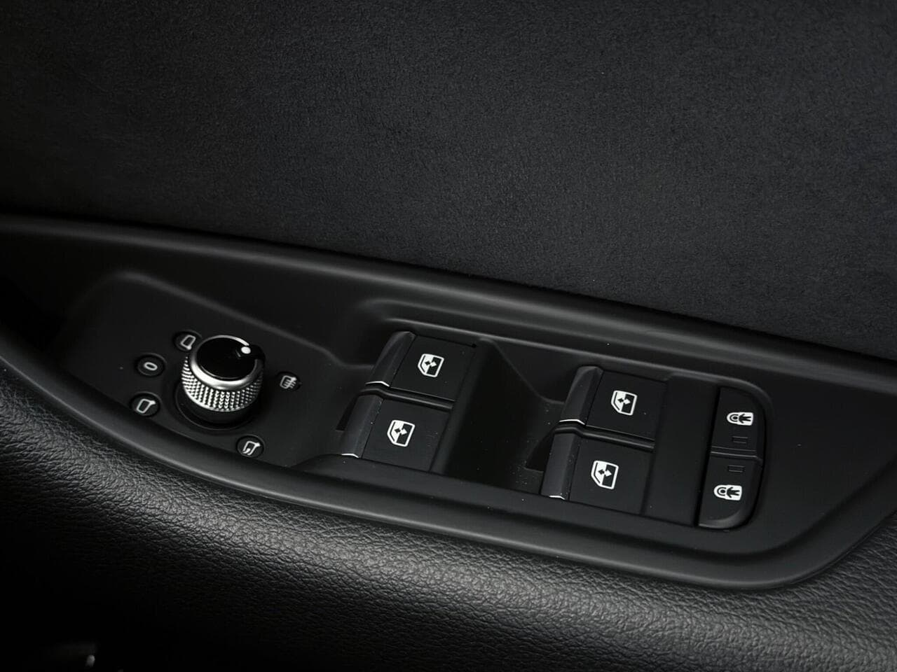 Audi A4 Avant thumbnail Misc Controls