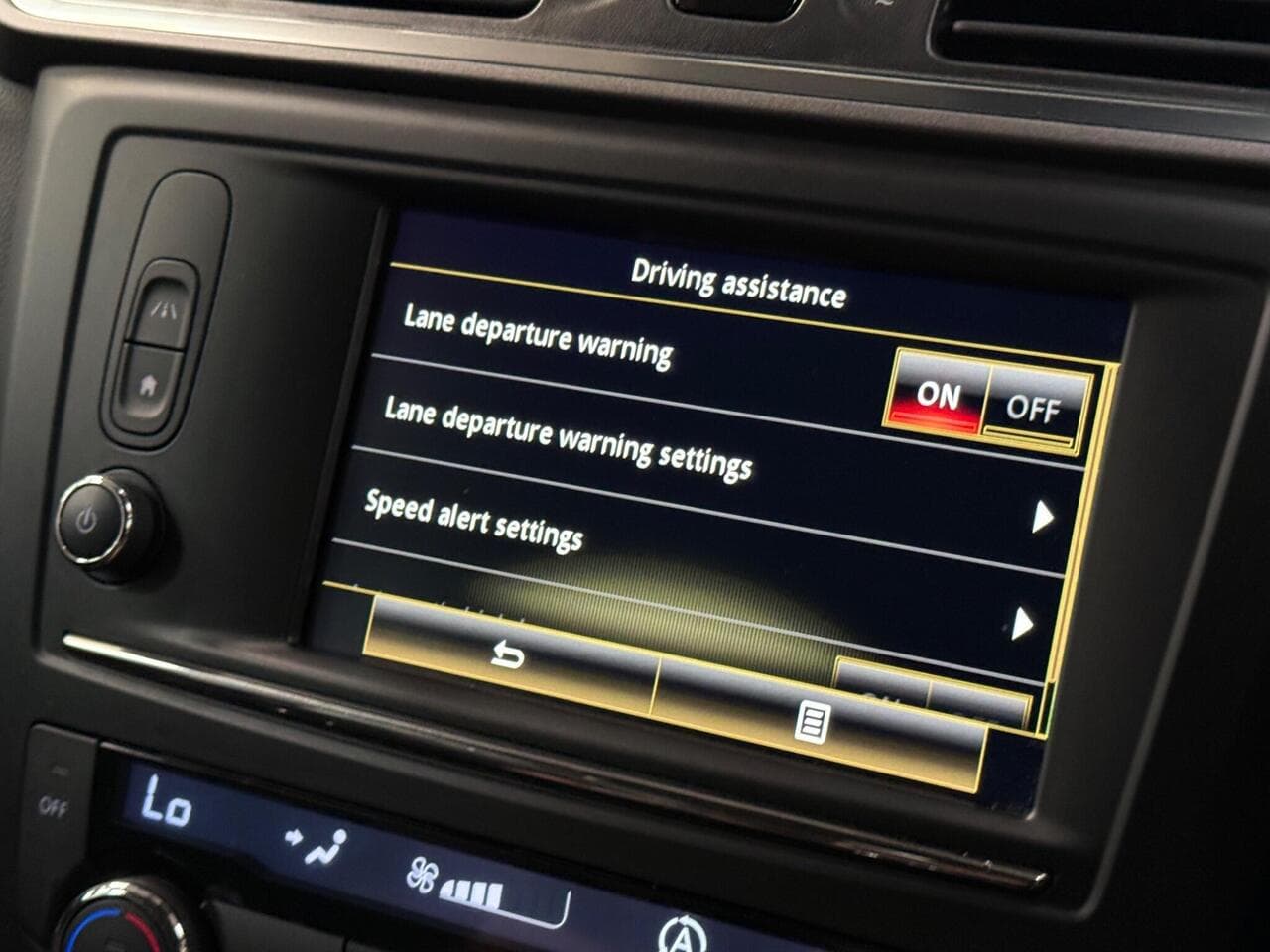 Renault Kadjar thumbnail Infotainment System