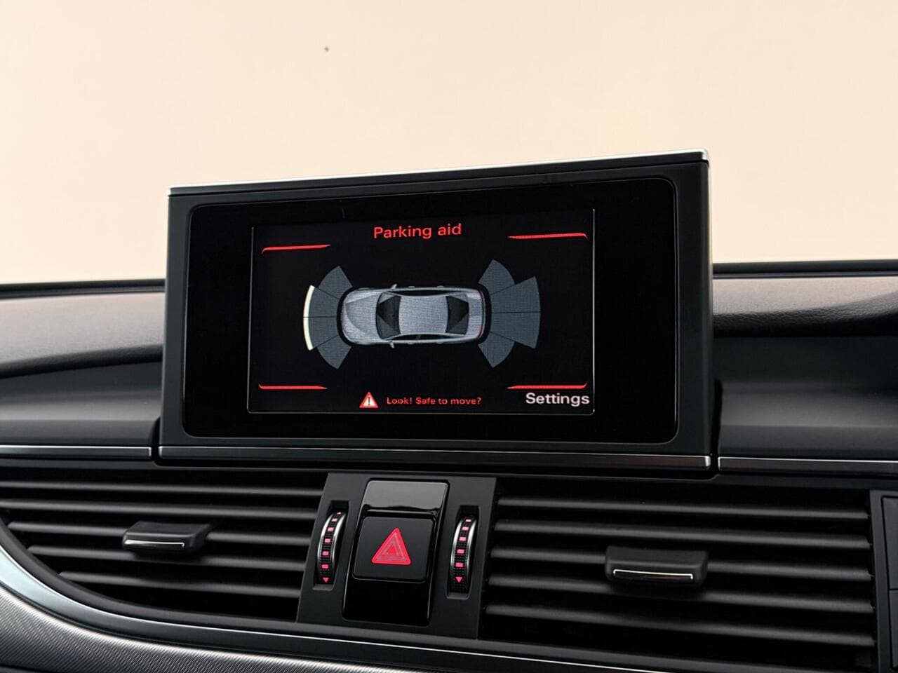 Audi A6 Saloon thumbnail Infotainment System