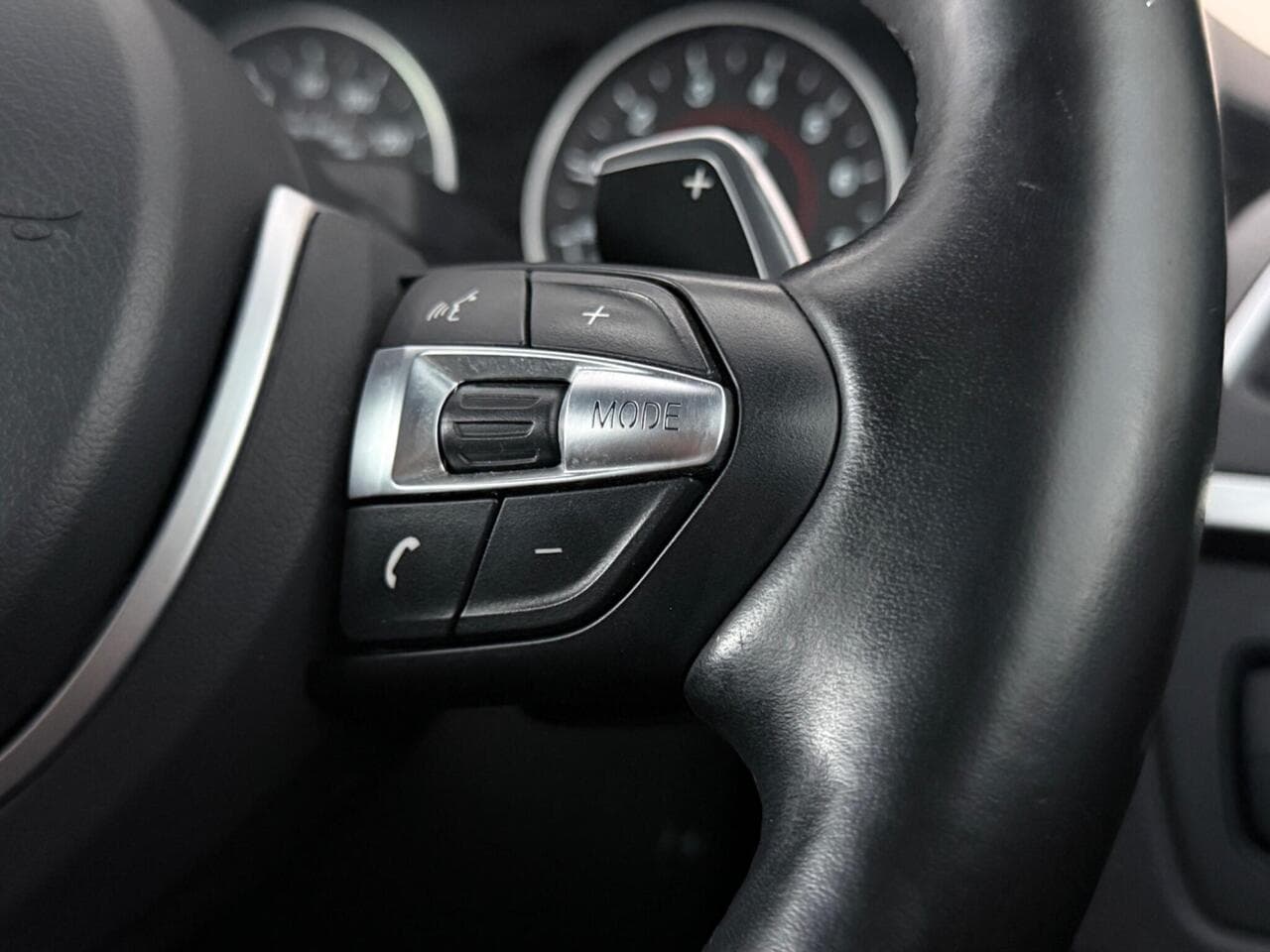 BMW 4 Series thumbnail Misc Controls