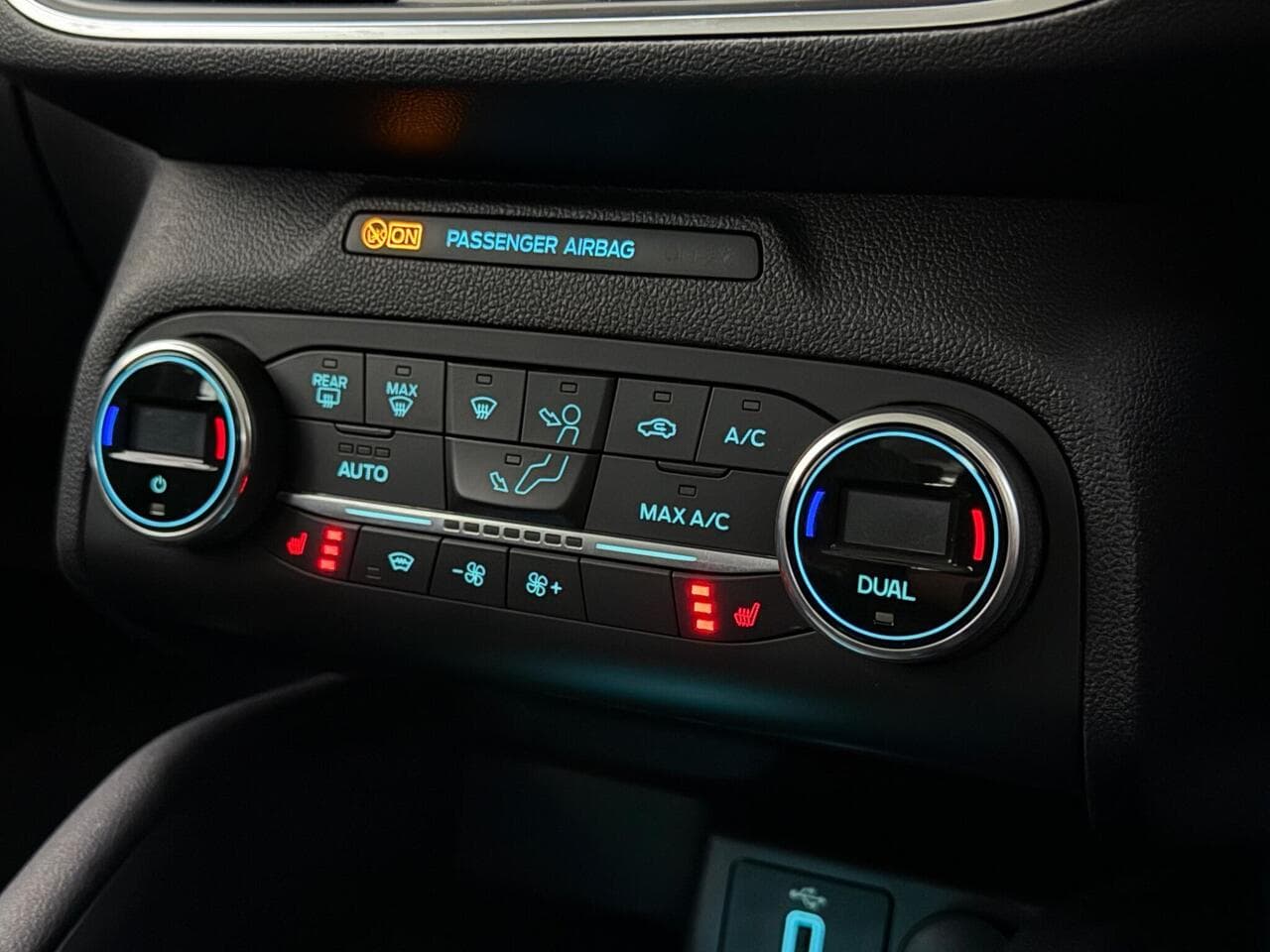 Ford Focus thumbnail Misc Controls