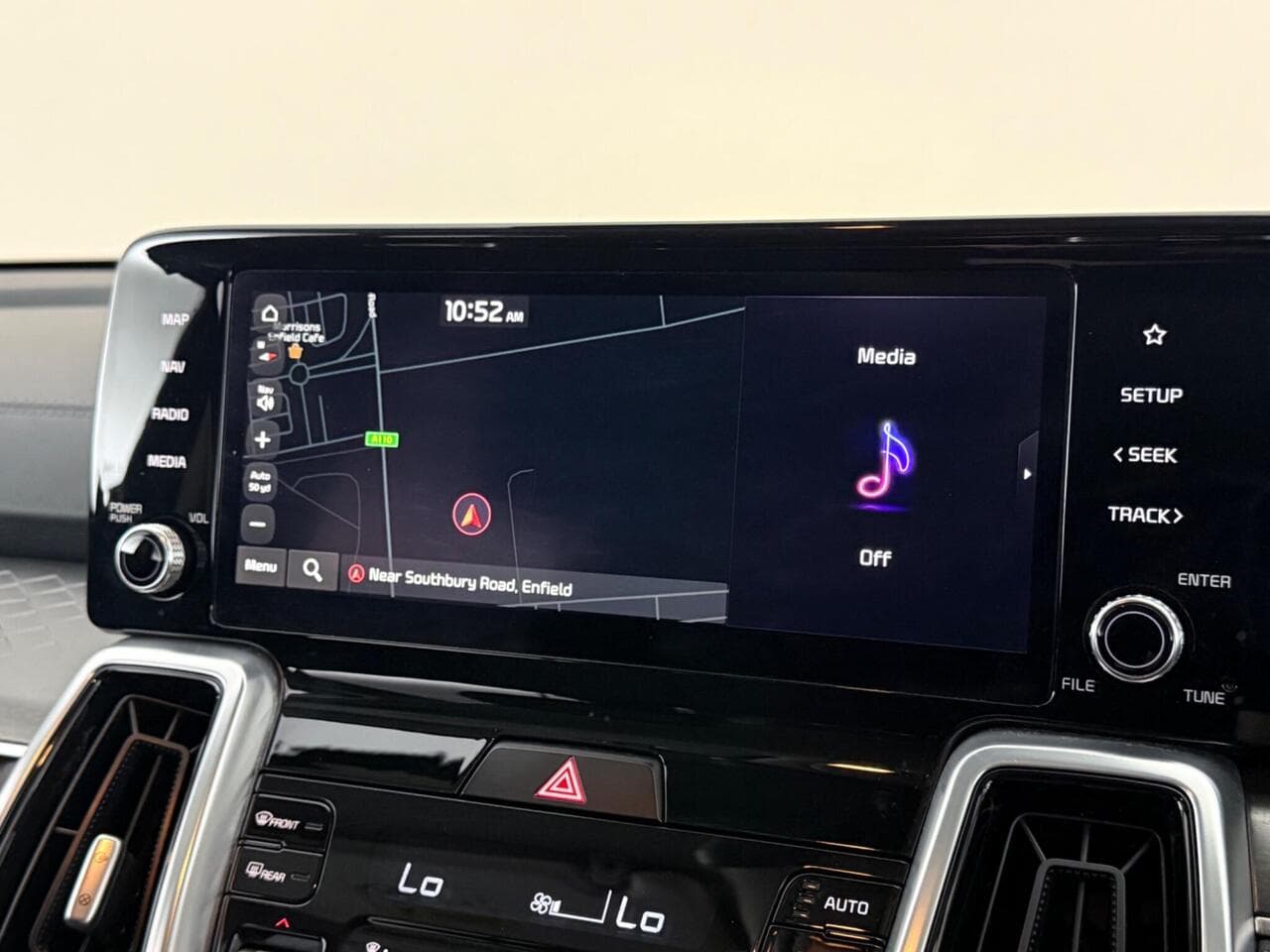 Kia Sorento thumbnail Infotainment System
