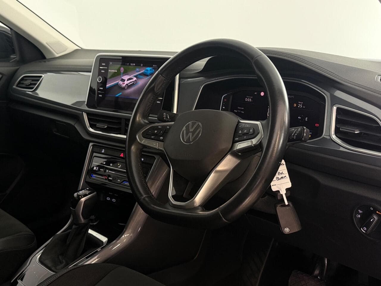 Volkswagen T-Roc thumbnail Steering Wheel