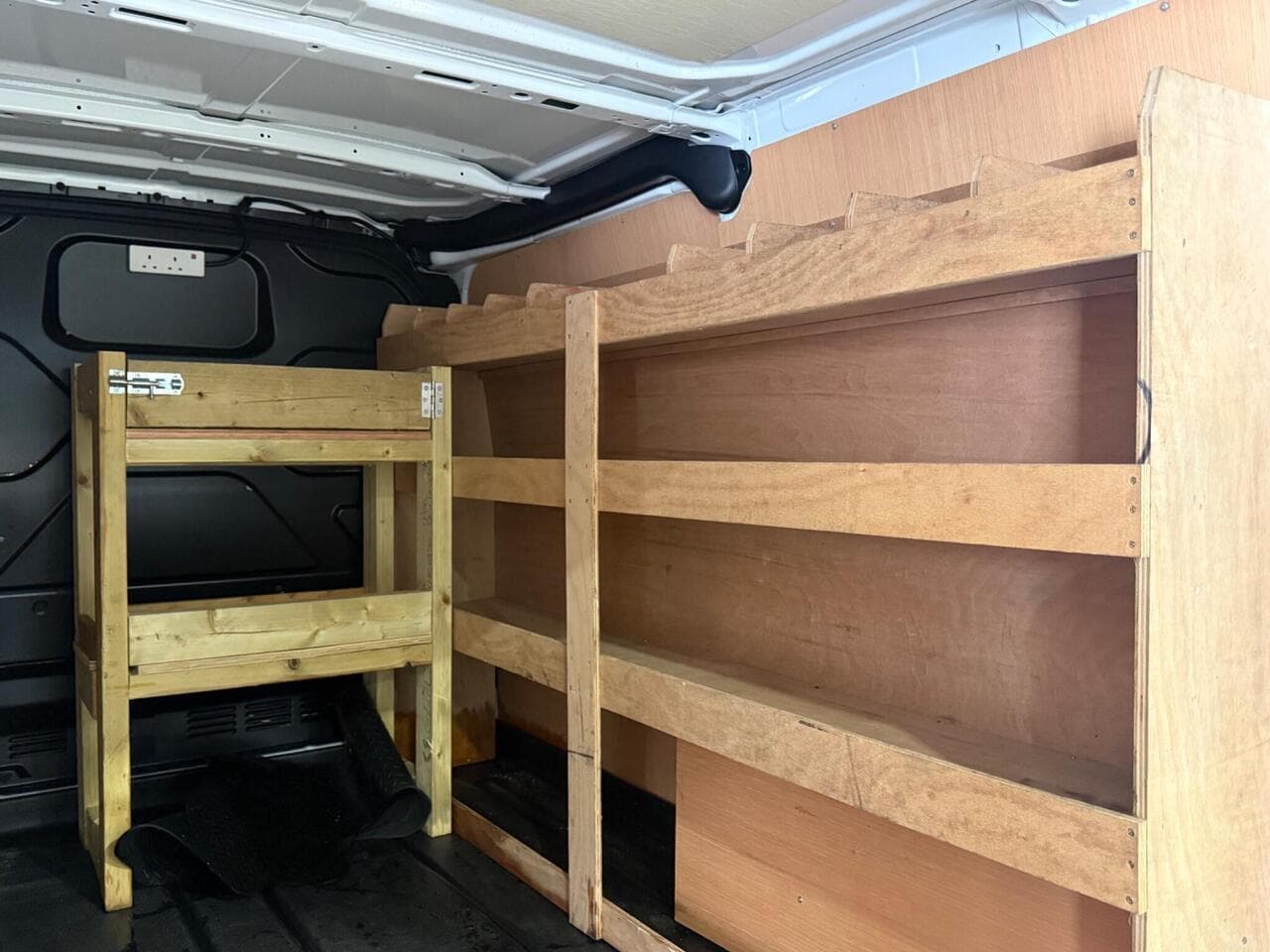 Ford Transit Custom thumbnail Cargo Space