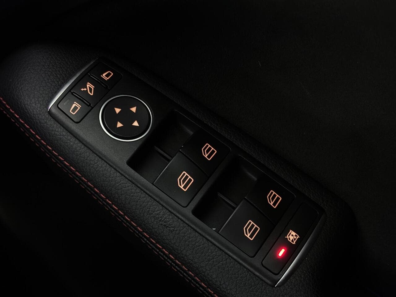 Mercedes-Benz B Class thumbnail Misc Controls