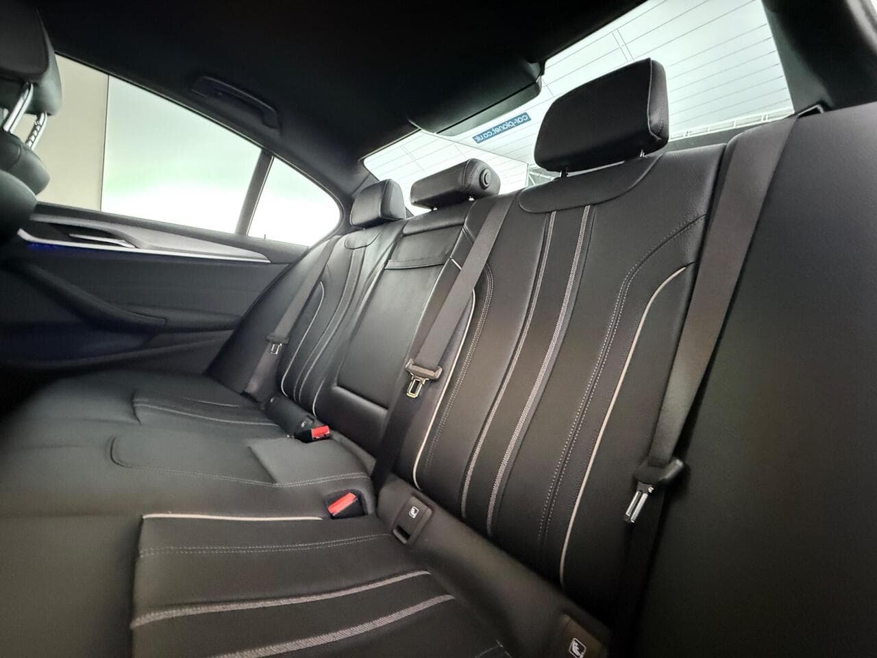 BMW 5 Series thumbnail Seats Rear