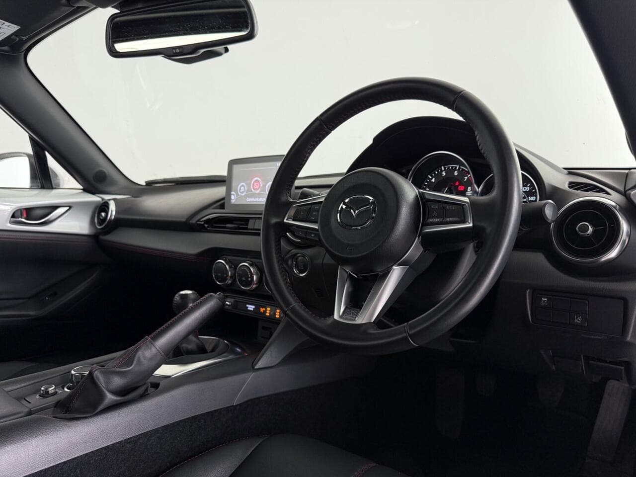 Mazda MX-5 RF thumbnail Interior Front