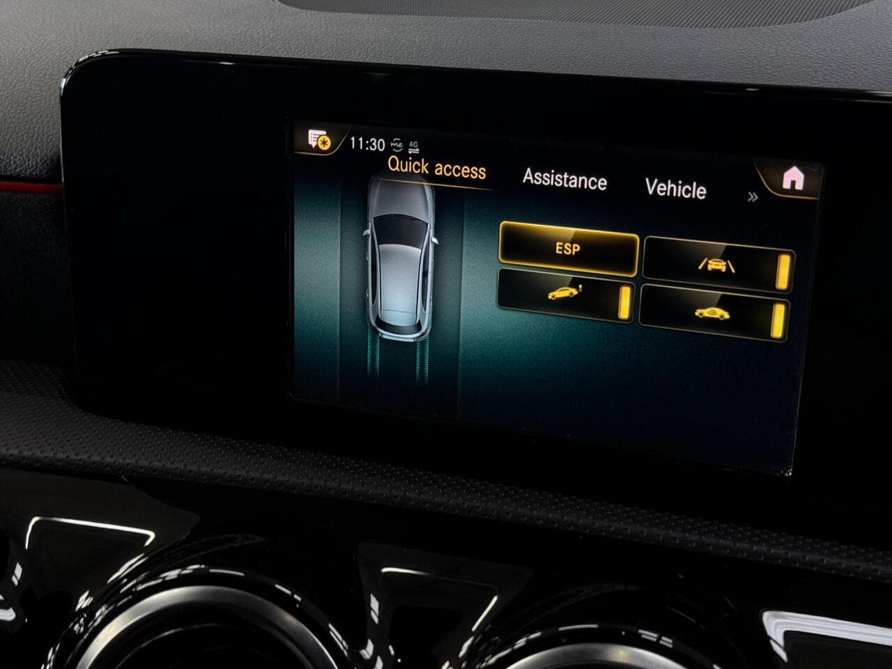 Mercedes-Benz A Class thumbnail Infotainment System