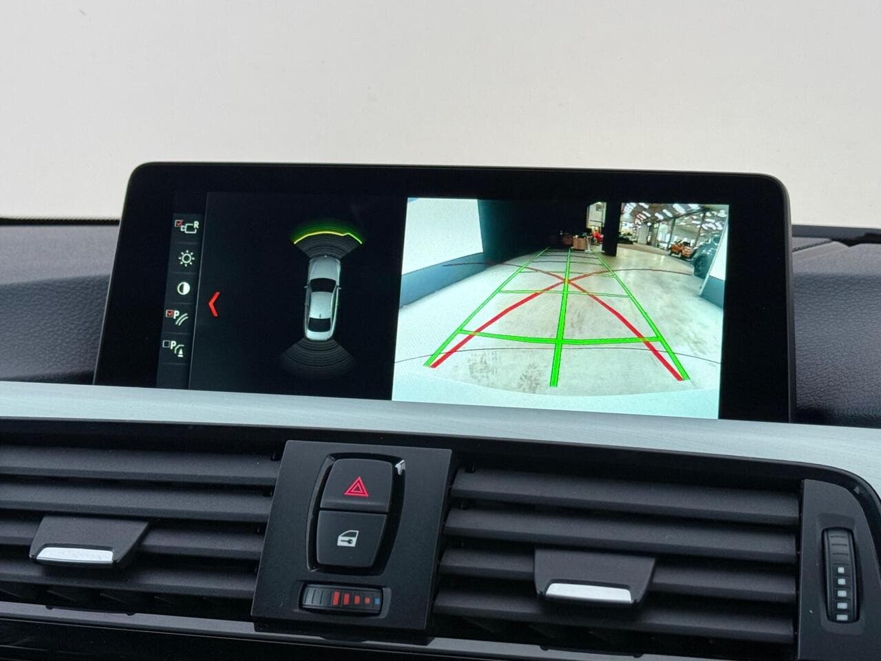 BMW 4 Series thumbnail Infotainment System