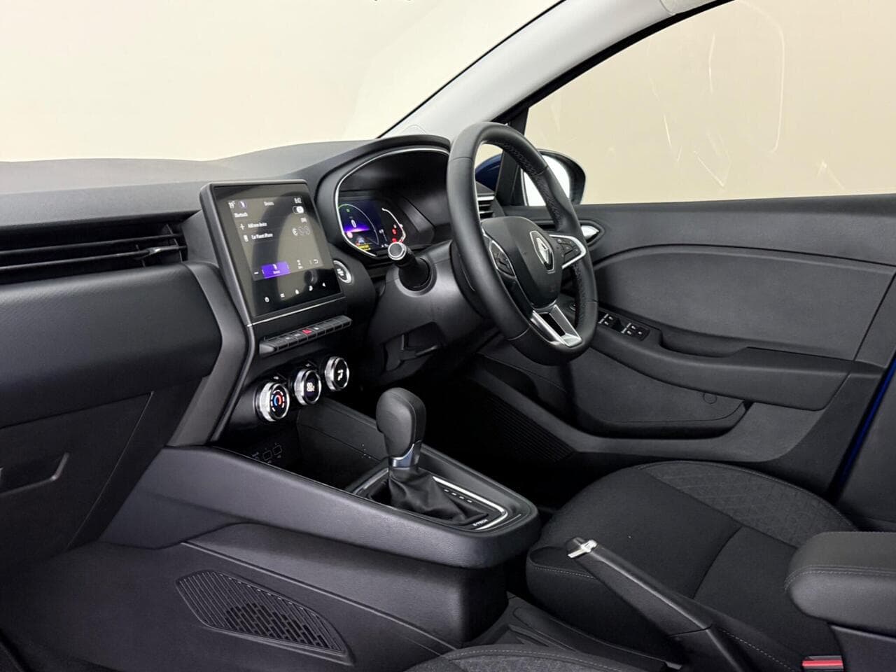 Renault Clio thumbnail Interior Front