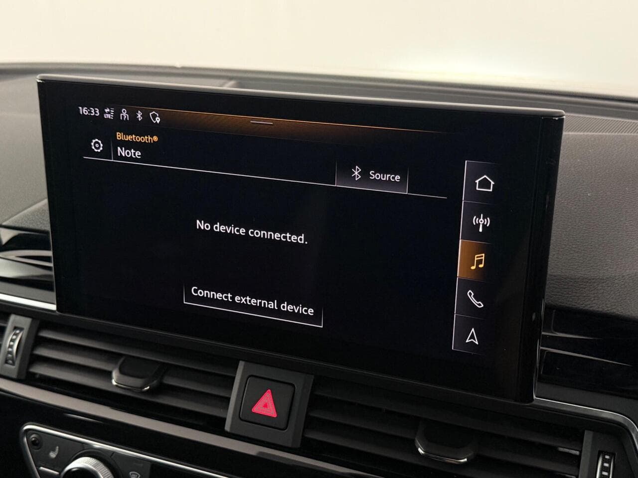 Audi A4 thumbnail Infotainment System