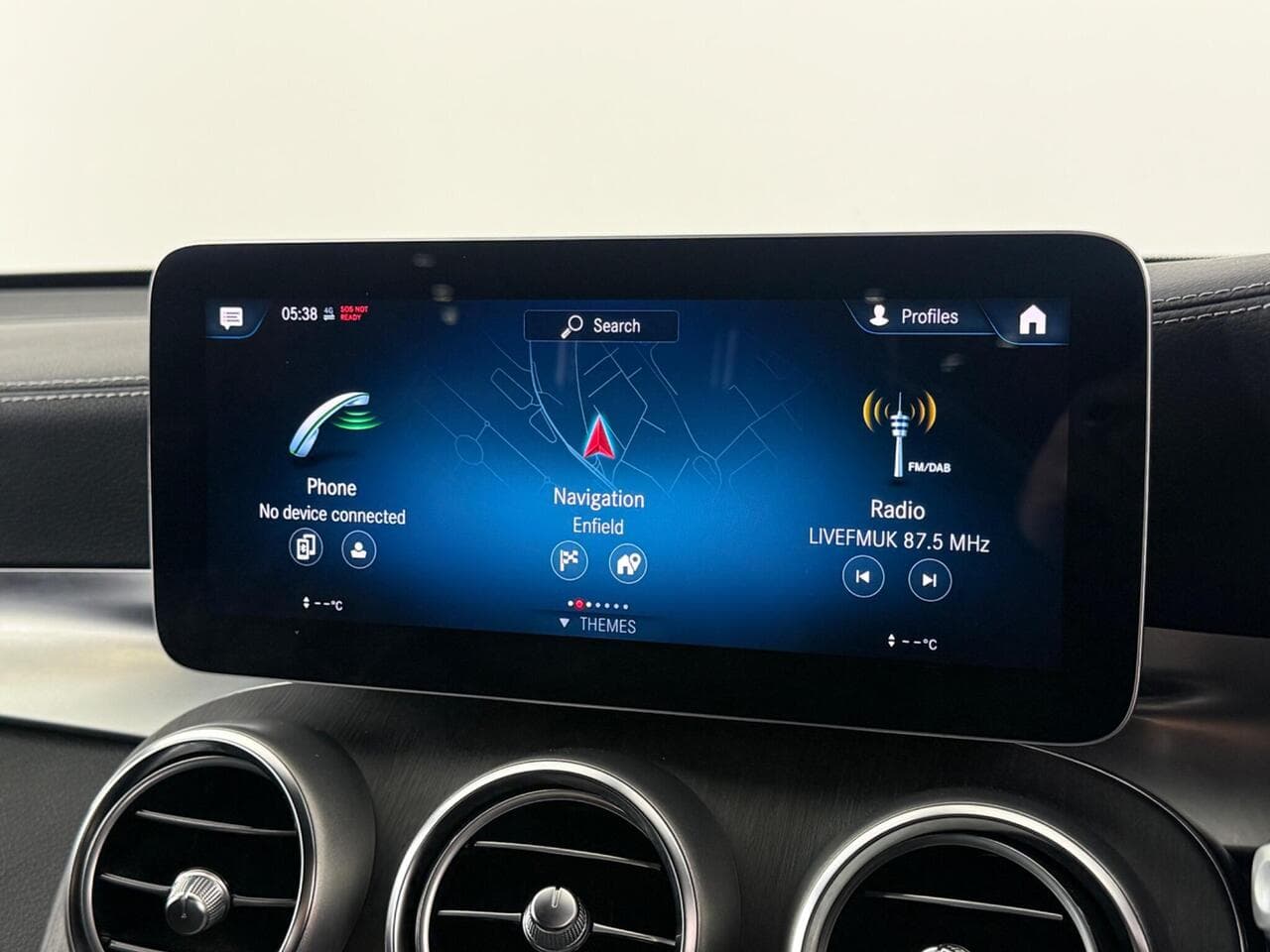 Mercedes-Benz GLC thumbnail Infotainment System