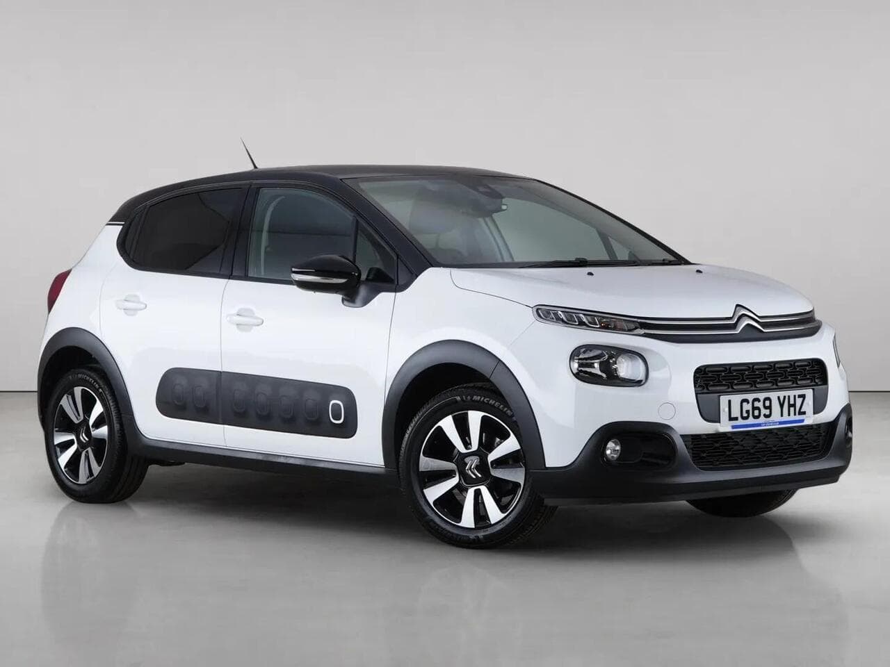 Citroen C3 - Citroen C3 1.2 PureTech Flair Euro 6 (s/s) 5dr