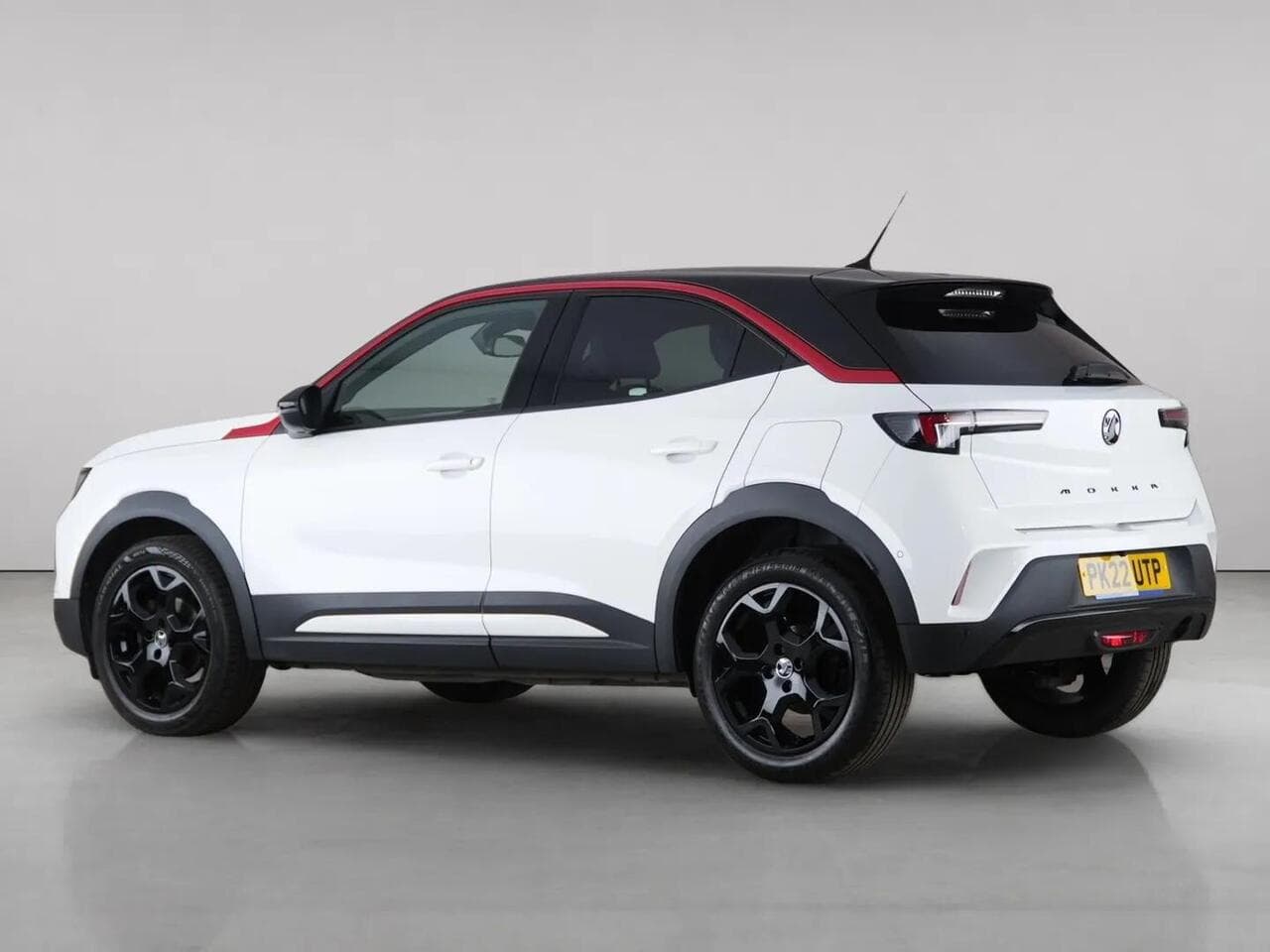 Vauxhall Mokka thumbnail Side Left