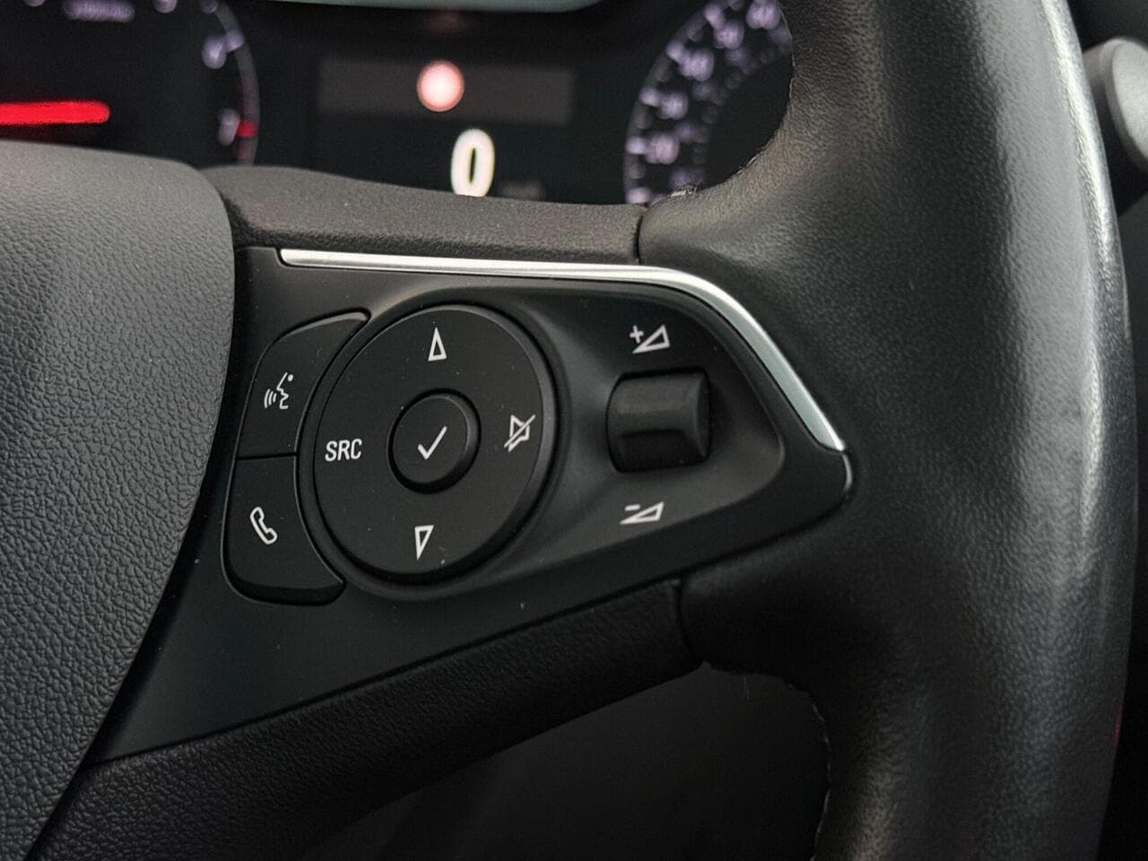 Vauxhall Crossland thumbnail Misc Controls