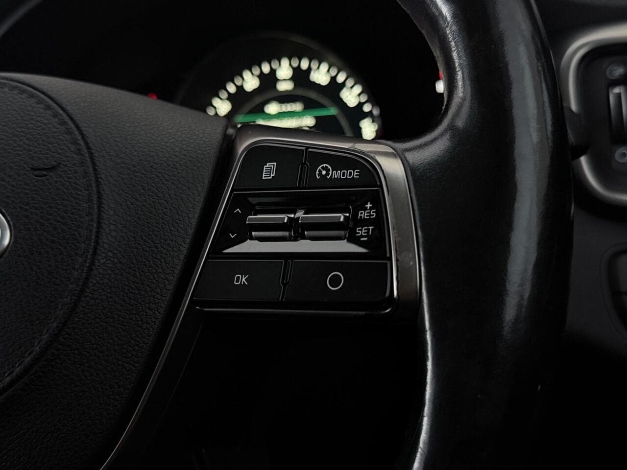 Kia Sorento thumbnail Misc Controls