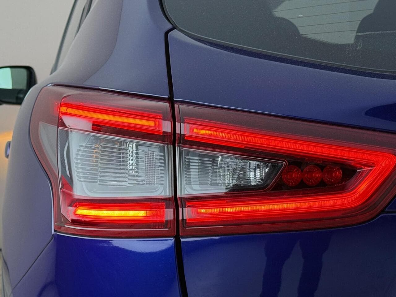 Nissan Qashqai thumbnail Lights Rear