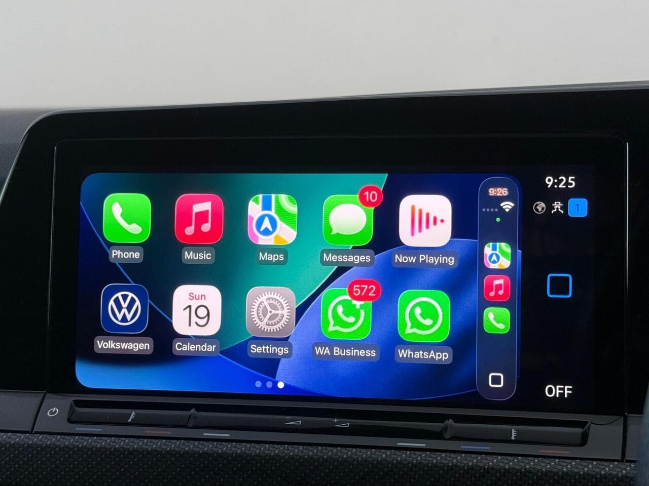 Volkswagen Golf thumbnail Infotainment System
