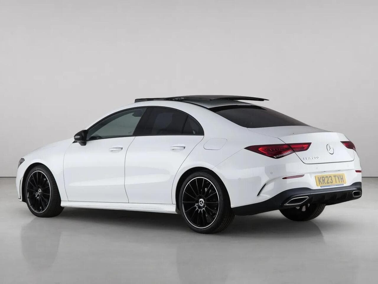 Mercedes-Benz CLA thumbnail Rear Left