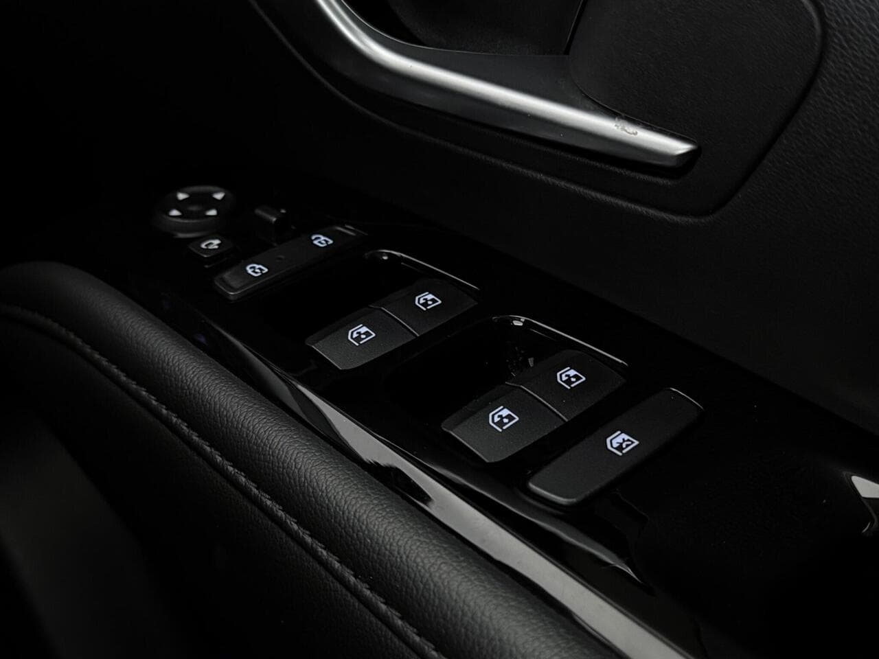 Hyundai TUCSON thumbnail Misc Controls
