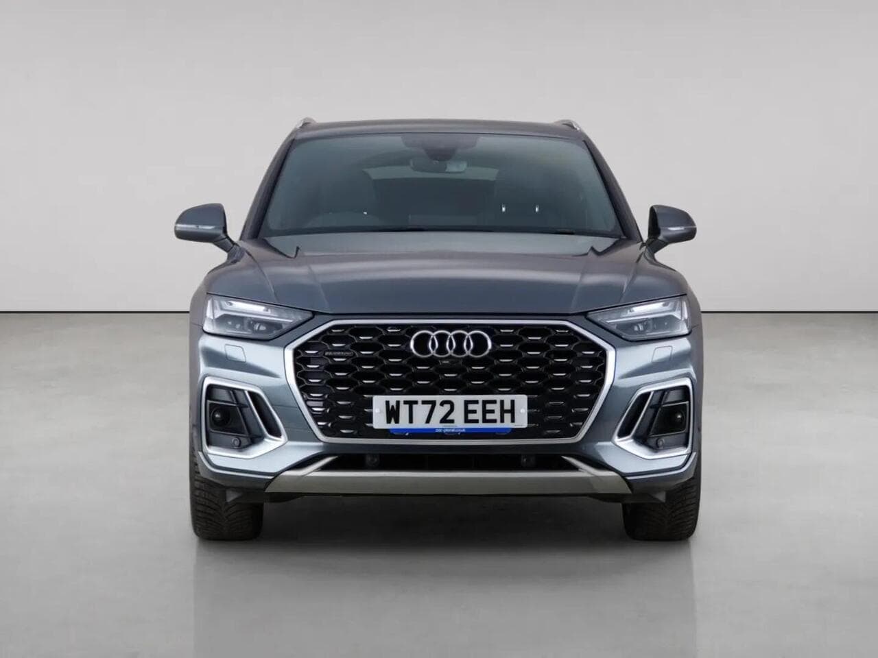Audi Q5 thumbnail Front