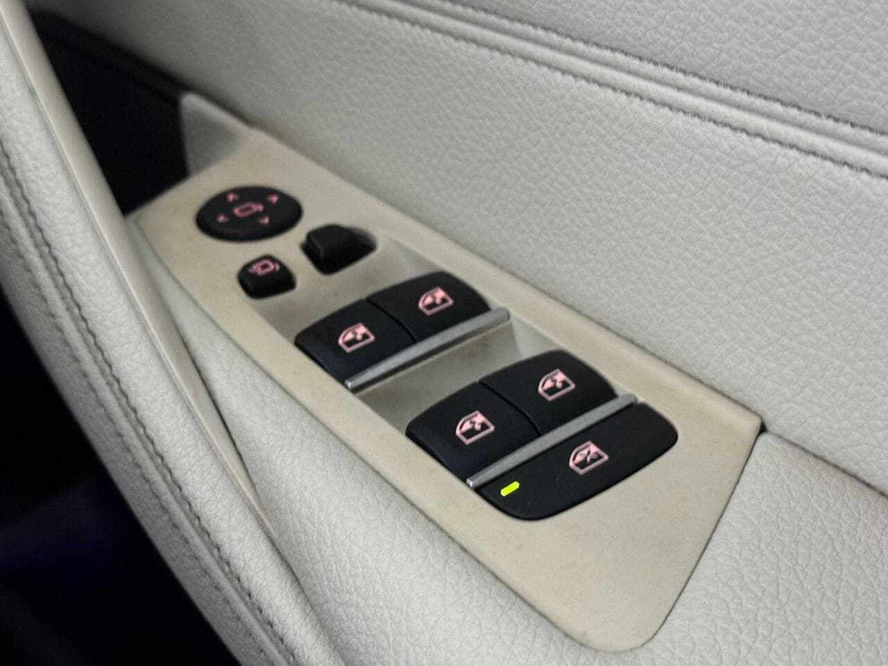 BMW 5 Series thumbnail Misc Controls