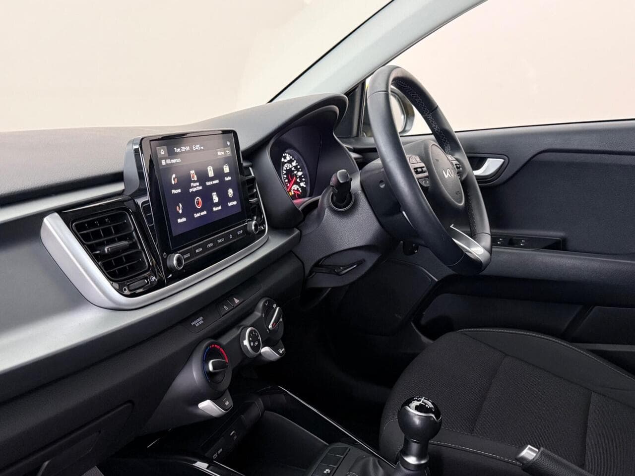 Kia Rio thumbnail Interior Front
