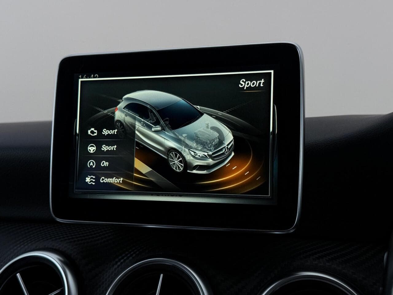 Mercedes-Benz A Class thumbnail Infotainment System