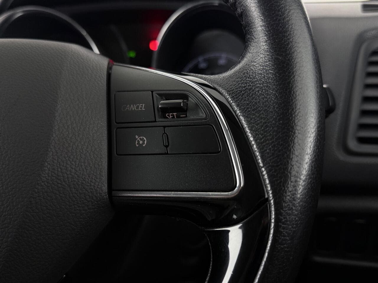 Mitsubishi ASX thumbnail Misc Controls