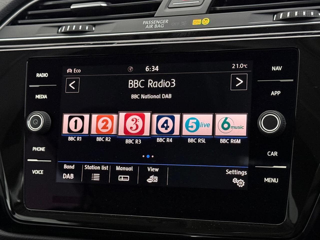 Volkswagen Touran thumbnail Infotainment System