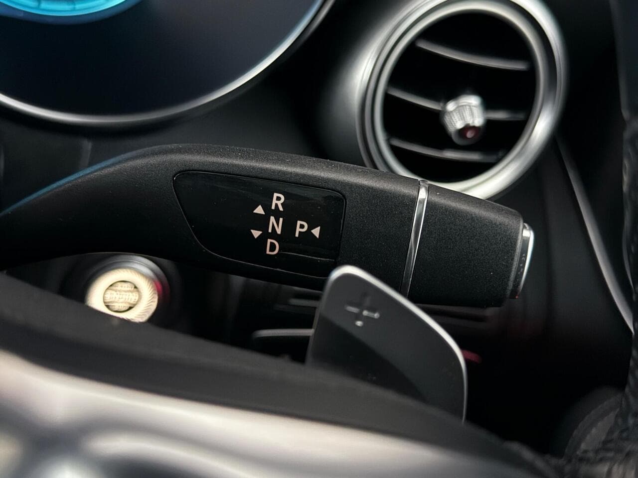 Mercedes-Benz GLC thumbnail Misc Controls