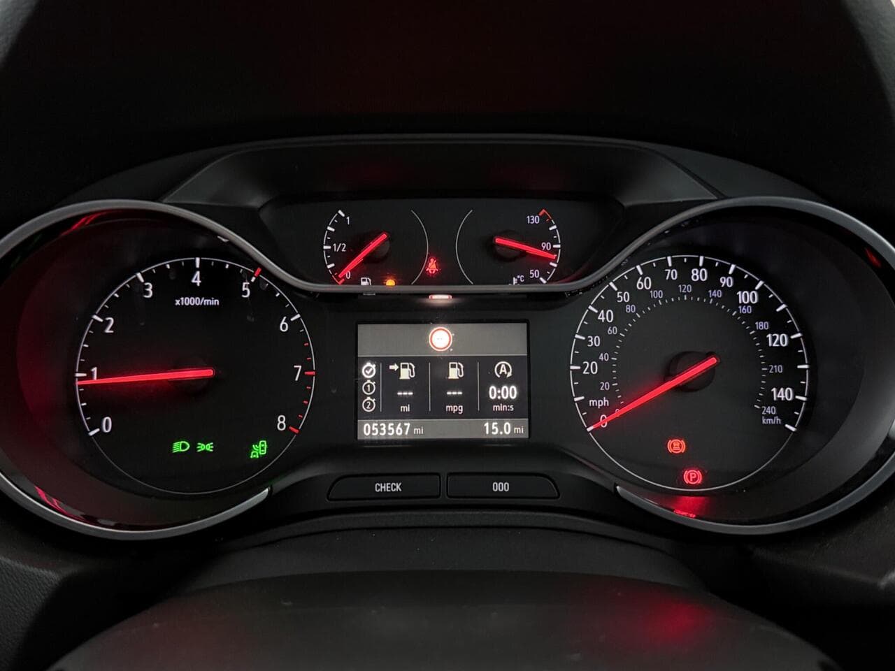 Vauxhall Grandland X thumbnail Driver Instruments