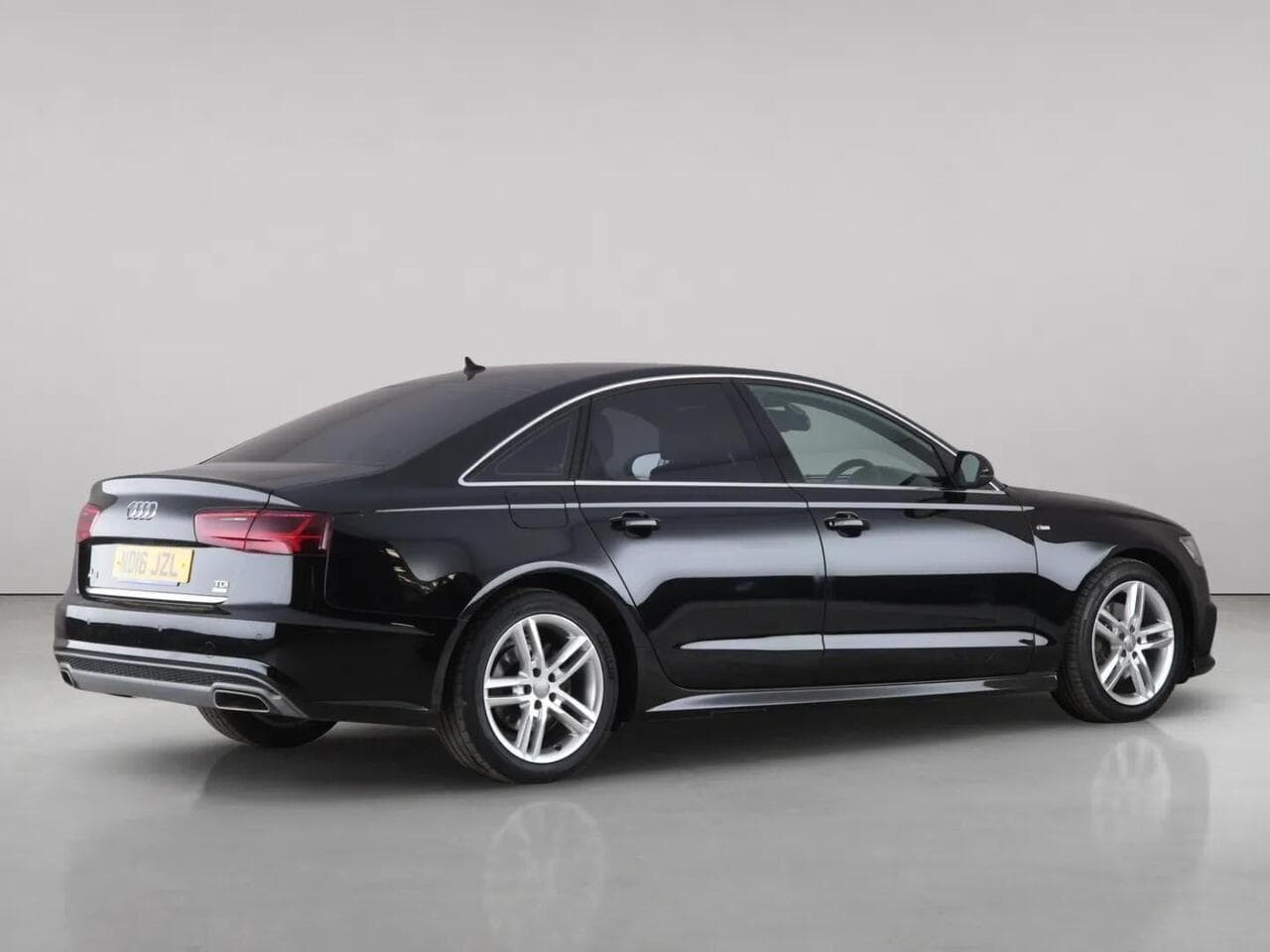 Audi A6 Saloon thumbnail Side Right