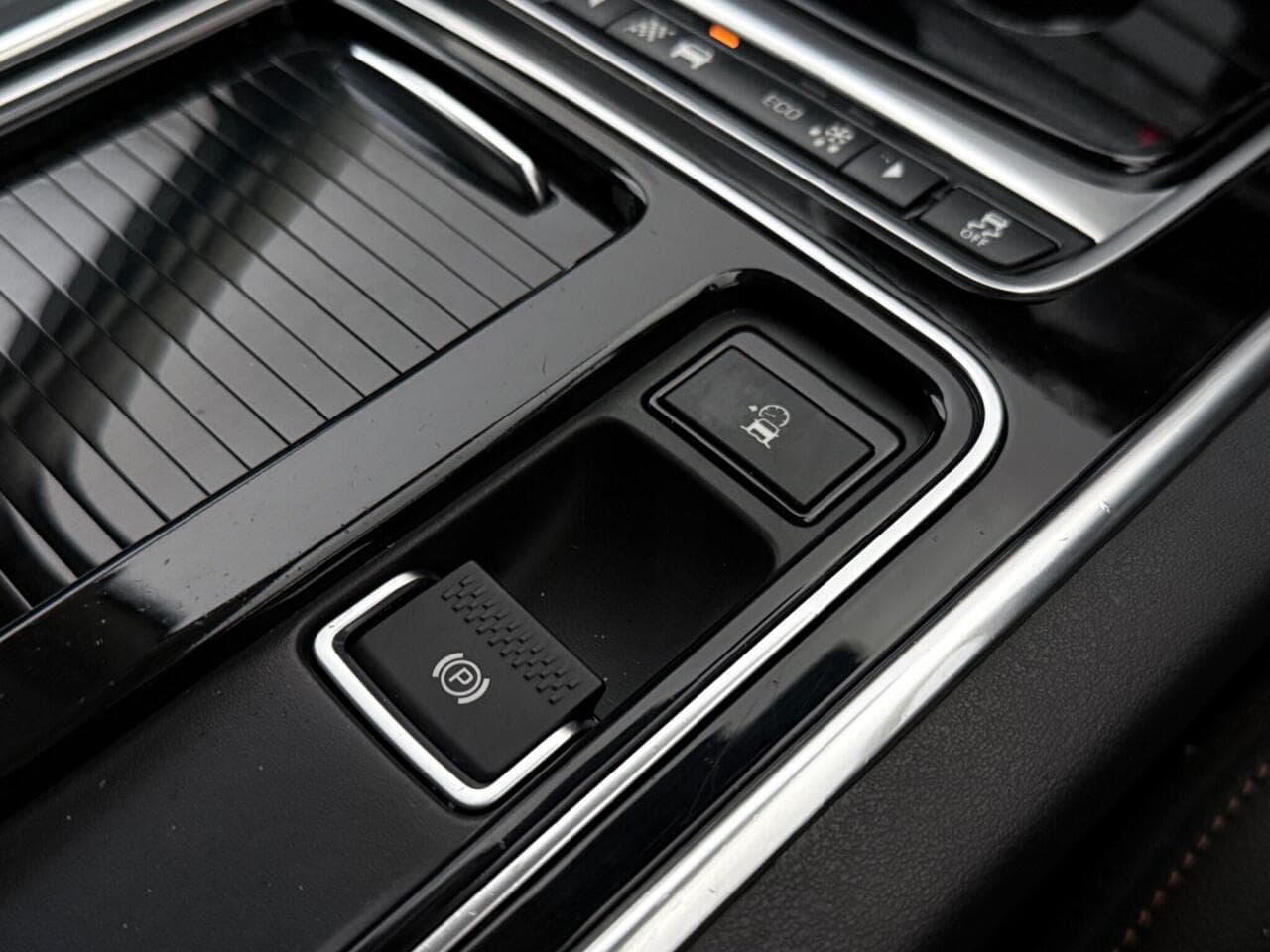 Jaguar XE thumbnail Inconclusive